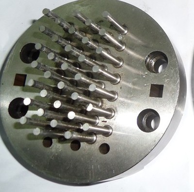 数控冲床多孔模具 提升五金加工效率的核心利器